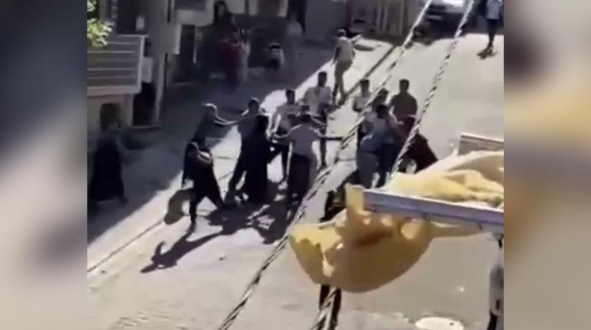 Yer: İstanbul! Ev sahibi ve kiracı birbirine girdi, ortalık savaş alanına d&ouml;nd&uuml;