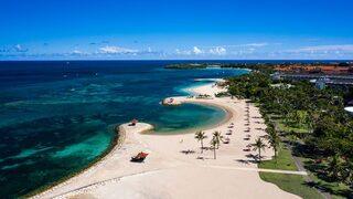 Dünyaca ünlü sahilde skandal! Kimseye aldırış etmeden plajın ortasında cinsel ilişkiye girdiler