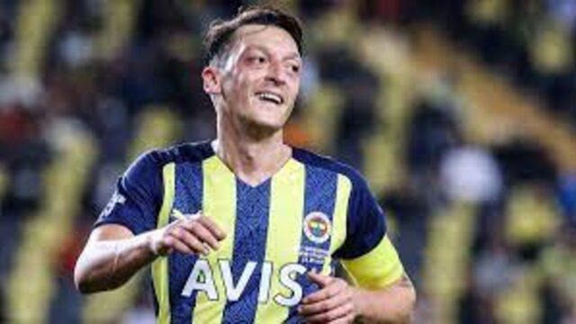 Mesut Özil Almanya'ya mı dönüyor? Flaş iddia! Mesut Özil Fenerbahçe'den ayrılıyor mu?