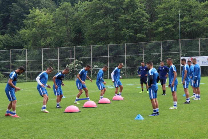 KF Tirana, UEFA Şampiyonlar Ligi elemelerine Bolu'da hazırlanıyor G4