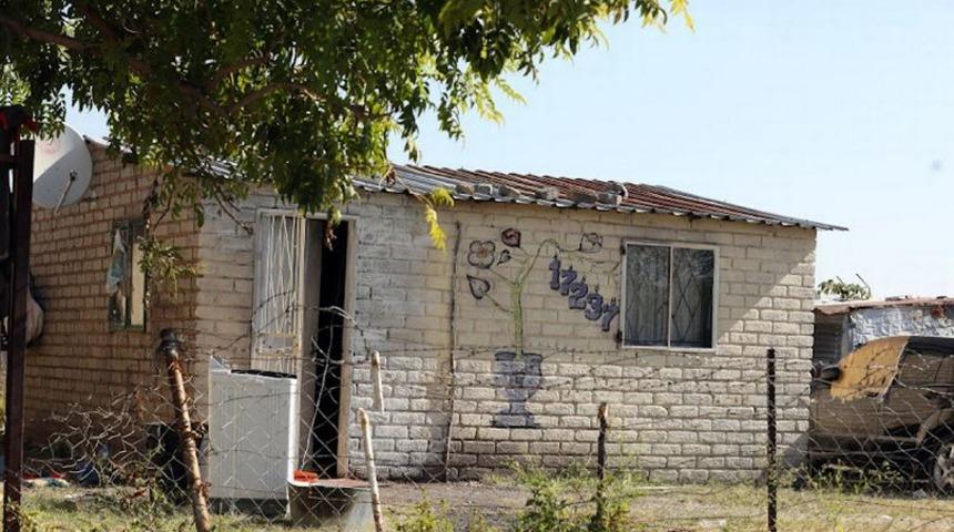 Kilisede cehennemi yaşadılar! Çocuklardan polislere soyunmayanın giremediği kilisede olanlar dudak uçuklattı