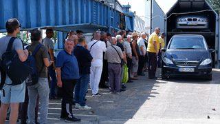 Gurbetçiler akın akın gelmeye başladı: Almanya’ya gitsek bile Türkiye’den kopamayız