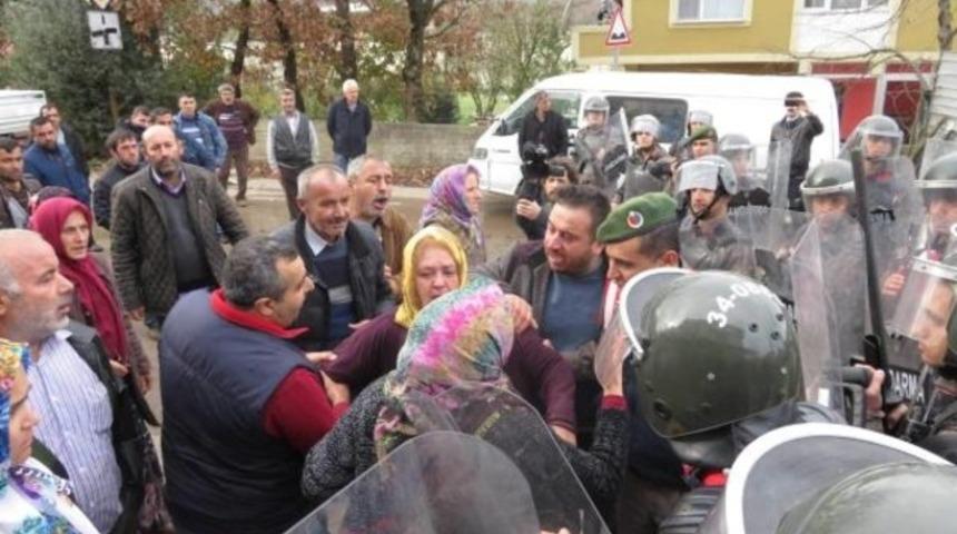 Pendik'te olaylı yıkım 