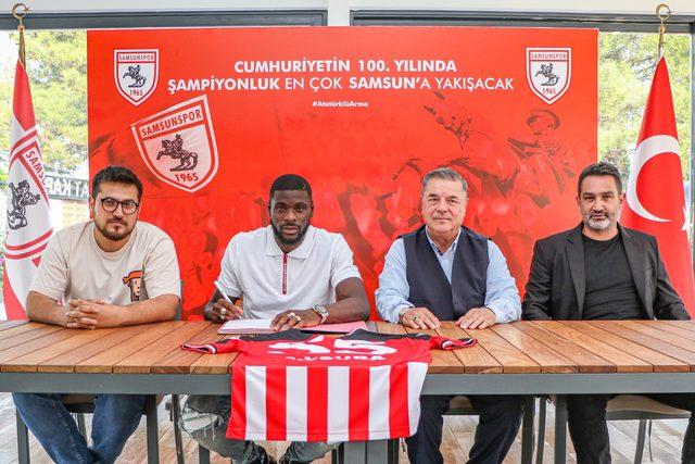 Samsunspor, Fransız oyuncu Gaetan Laura ile sözleşme imzalandı