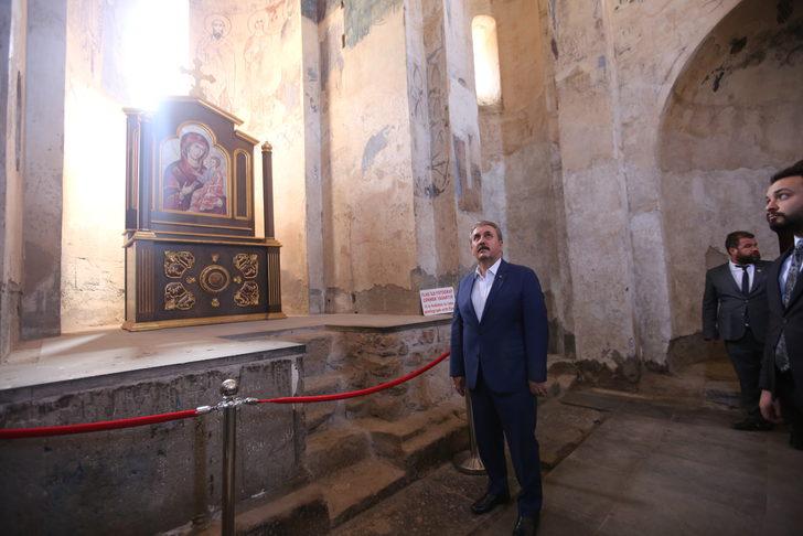 BBP Genel Başkanı Destici, Van'da Akdamar Adası'nı gezdi: G1