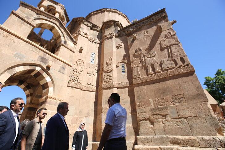 BBP Genel Başkanı Destici, Van'da Akdamar Adası'nı gezdi: G5