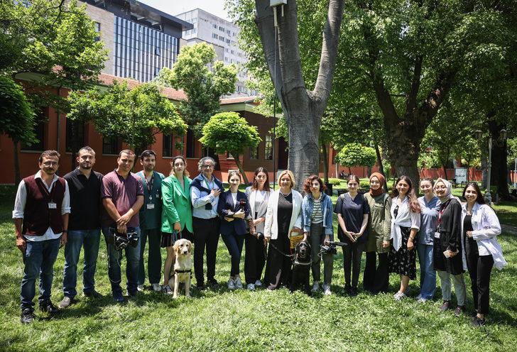 Bezmialem Vakıf Üniversitesi'nde "Rehber Köpek" etkinliği G2