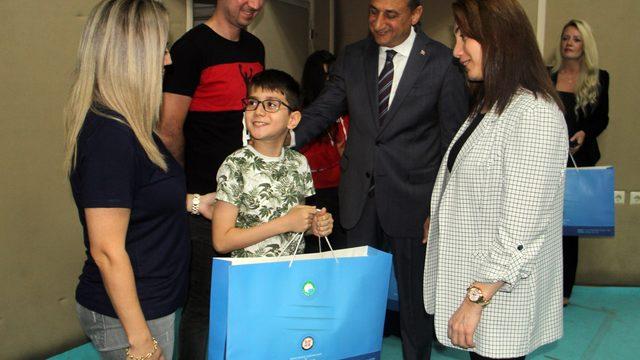 Sinop'ta diyabet hastası 29 çocuğa glikoz ölçüm cihazı verildi