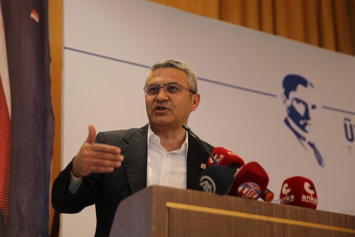 CHP Genel Başkan Yardımcısı Salıcı, Mardin'de partisine katılanlara rozet taktı G4