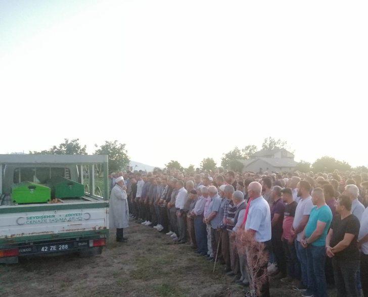 Konya'da su birikintisinde boğulan 2 çocuğun cenazesi toprağa verildi