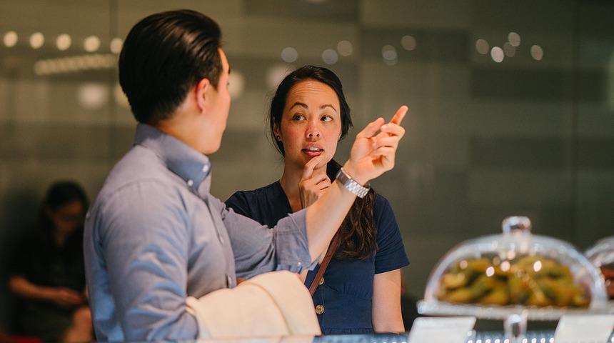 Sormaktan çekinmeyin: İlişkinizin sağlıklı ilerlemesi için ilk buluşmada sorulması gereken önemli sorular