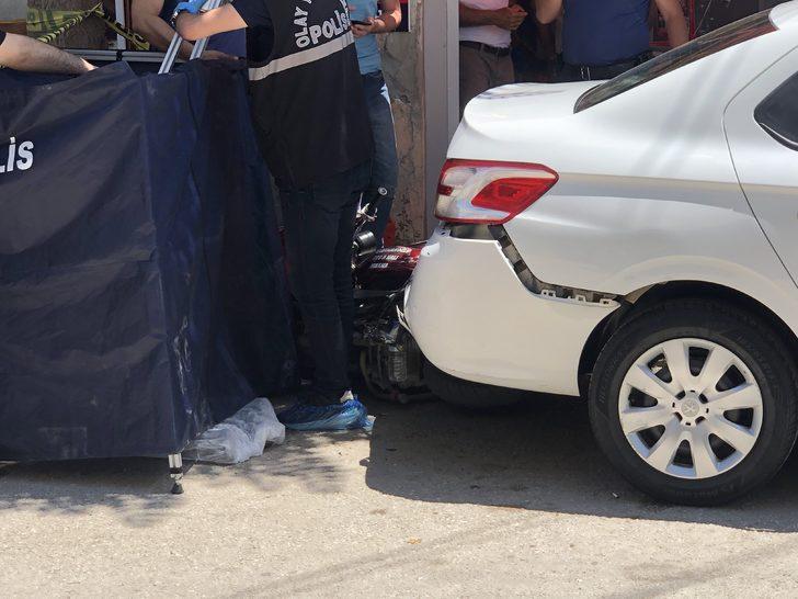 Karaman'da otomobil ile panelvan arasında sıkışan kadın öldü G2