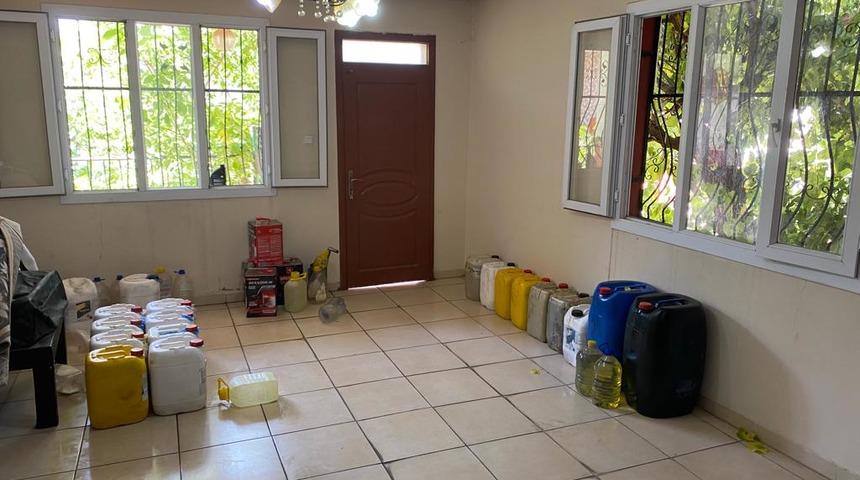 Hatay'da araçlardan yakıt çaldığı iddia edilen 3 zanlı tutuklandı