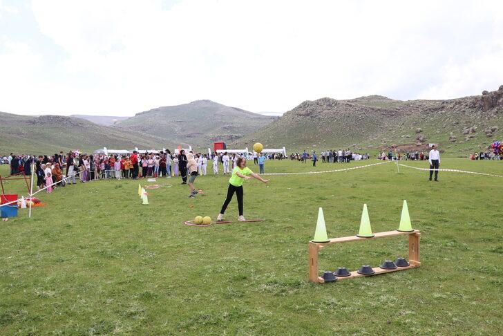 Niğde'de 1700 yetim piknikte buluştu G1