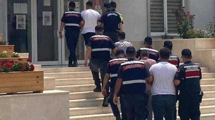 Antalya'da aranan 4 şüpheli yakalandı