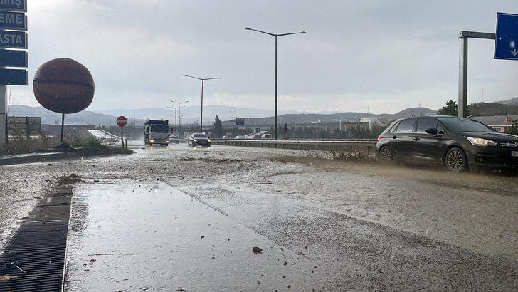 Kırıkkale ve Sivas'ta, dolu ve sağanak etkili oldu G3