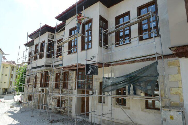 Isparta'da tarihi dokuya sahip 18 evde restorasyon yapılıyor G3