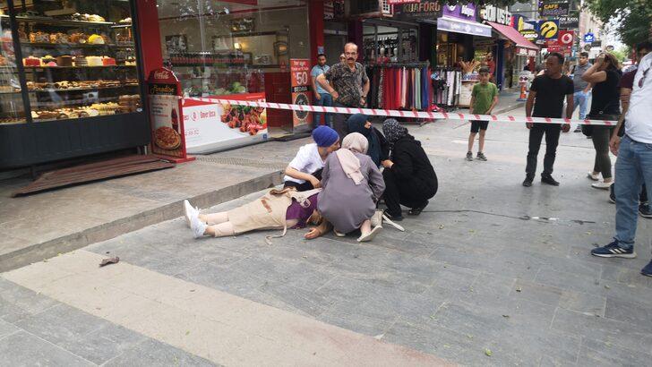 Erzincan'da rüzgar nedeniyle çatıdan düşen parça bir kişiyi yaraladı G1