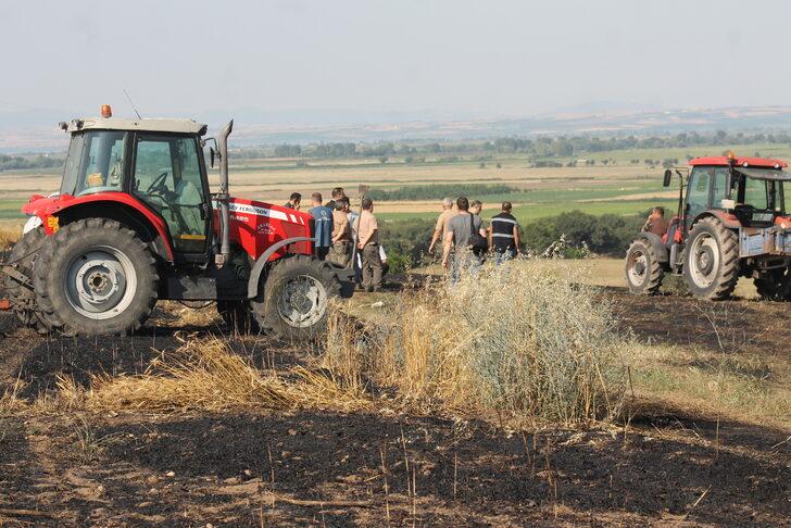 Balıkesir'de buğday tarlalarında çıkan yangın söndürüldü G3