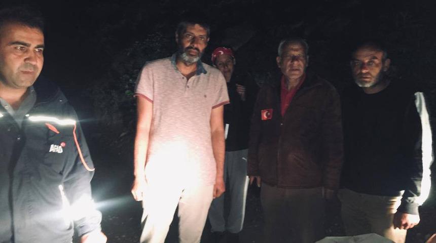 Benzinleri bitince yolda mahsur kaldılar! Pazarcılar: "Fazla almıştık"