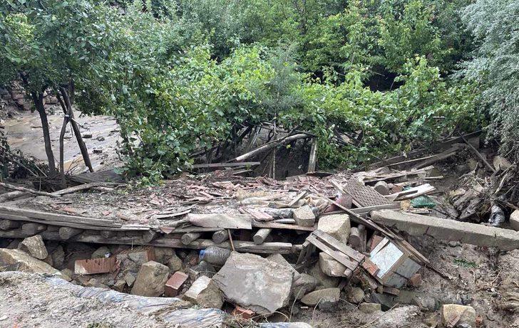 Kırıkkale'de sağanak, su baskınlarına neden oldu G2