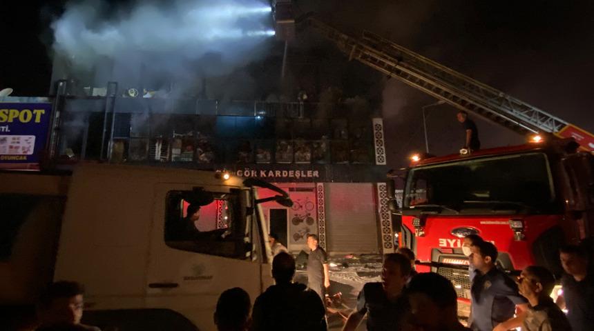 Diyarbakır’da korkutan yangın! Çok sayıda ekip sevk edildi
