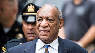 Bill Cosby, genç bir kadına cinsel saldırıda bulunduğu iddiasıyla yargılandığı davada, jüri tarafından suçlu bulundu