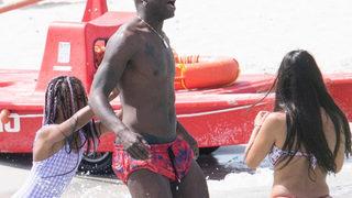 Mario Balotelli'nin aile tatili! Kızı ve sevgilisiyle...