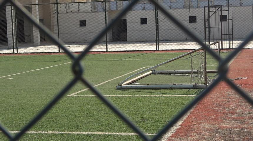 14 yaşındaki çocuk futbol oynarken can verdi! Halı saha kullanıma kapatıldı