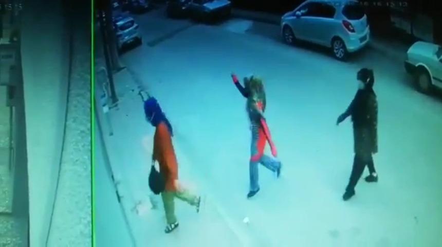 Eskişehir'de mahalleyi diken &uuml;st&uuml;nde tutan olay! Bu kadınlar evlere sadece bunun i&ccedil;in giriyor