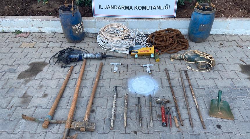 Kahramanmaraş'ta kaçak kazı yapan 3 kişi yakalandı