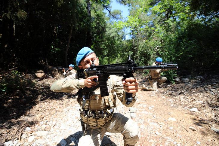 Aydın'da orman yangınlarına karşı komandolar ve özel harekat polisleri devriyeye başladı G4
