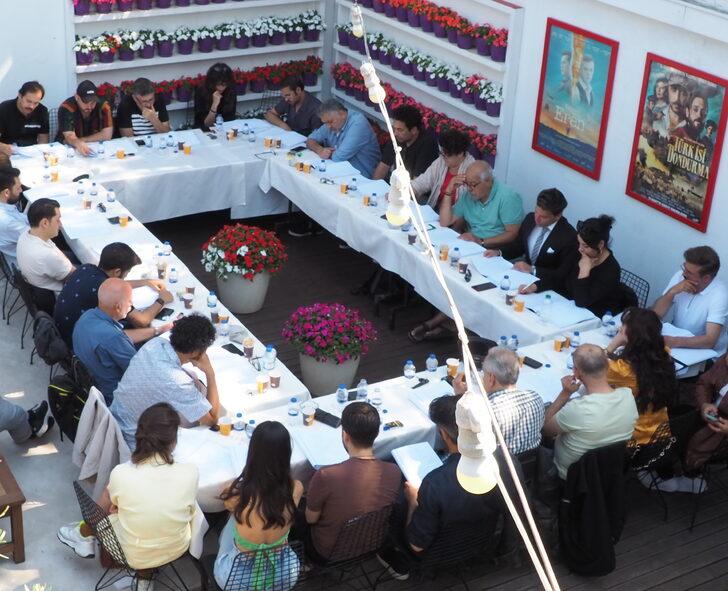 "Garip Bülbül Neşet Ertaş" filminin oyuncu kadrosu açıklandı G1