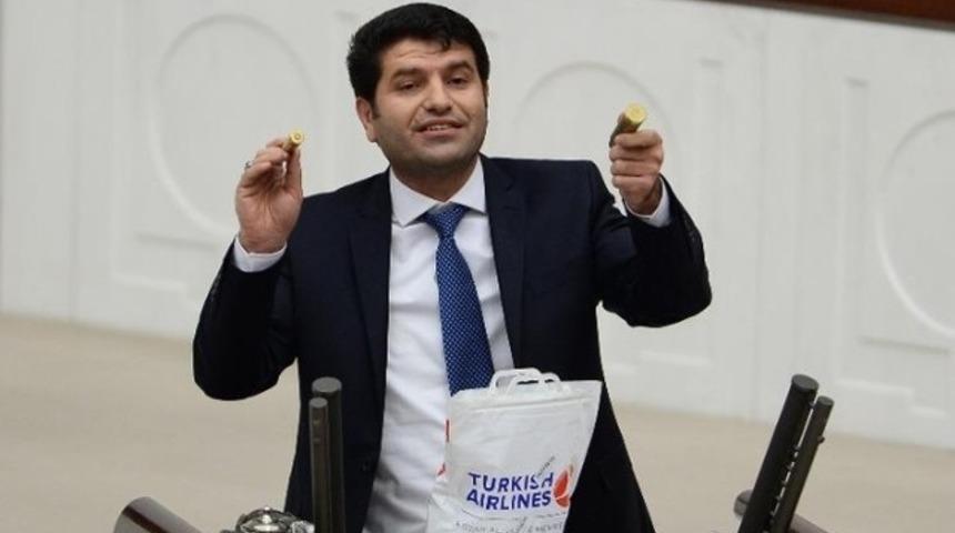 Meclis k&uuml;rs&uuml;s&uuml; cephanelik gibi