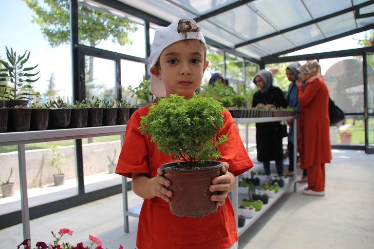 Konya'da otizmli bireylerin tedavisine katkı için kurulan "SOBE Sera" açıldı G4