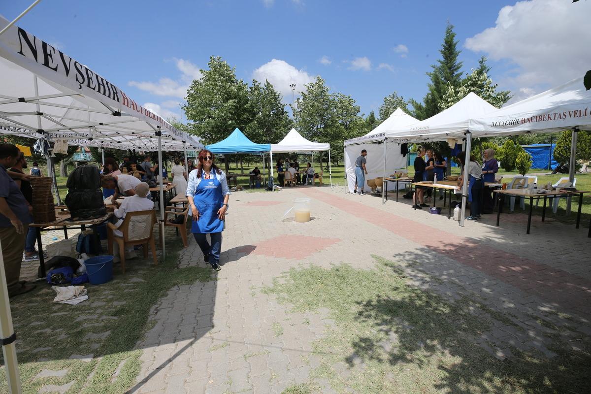 Yerli ve yabancı seramik sanat&ccedil;ıları Avanos'ta buluştu