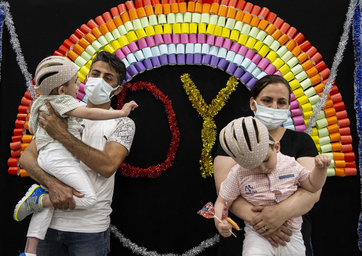 Ameliyatla ayrılan siyam ikizlerinin 4'&uuml;nc&uuml; yaşları kutlandı