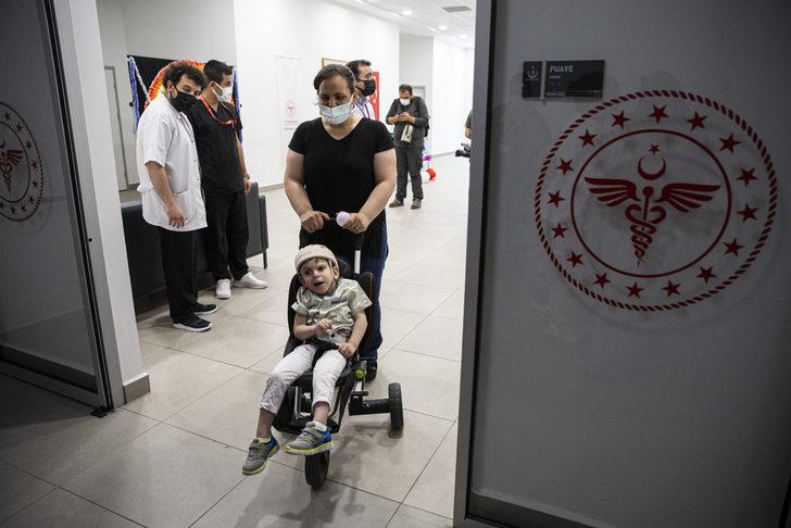 Ameliyatla ayrılan siyam ikizlerinin 4'üncü yaşları kutlandı G2