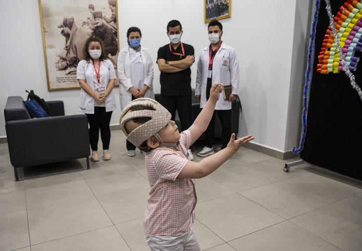 Ameliyatla ayrılan siyam ikizlerinin 4'üncü yaşları kutlandı G4