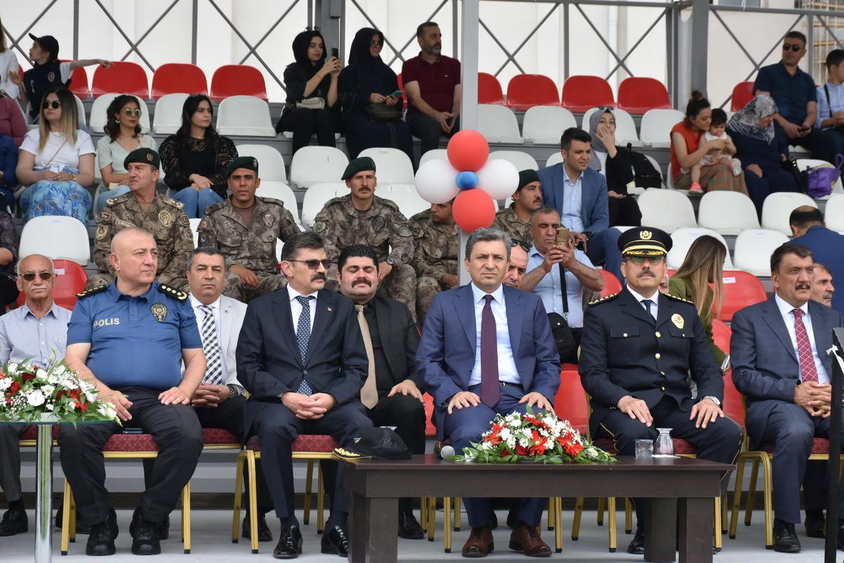 Malatya Polis Eğitim Merkezi'nde mezuniyet sevinci