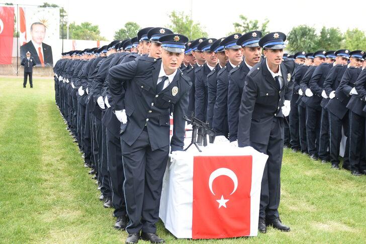 Malatya Polis Eğitim Merkezi'nde mezuniyet sevinci G3