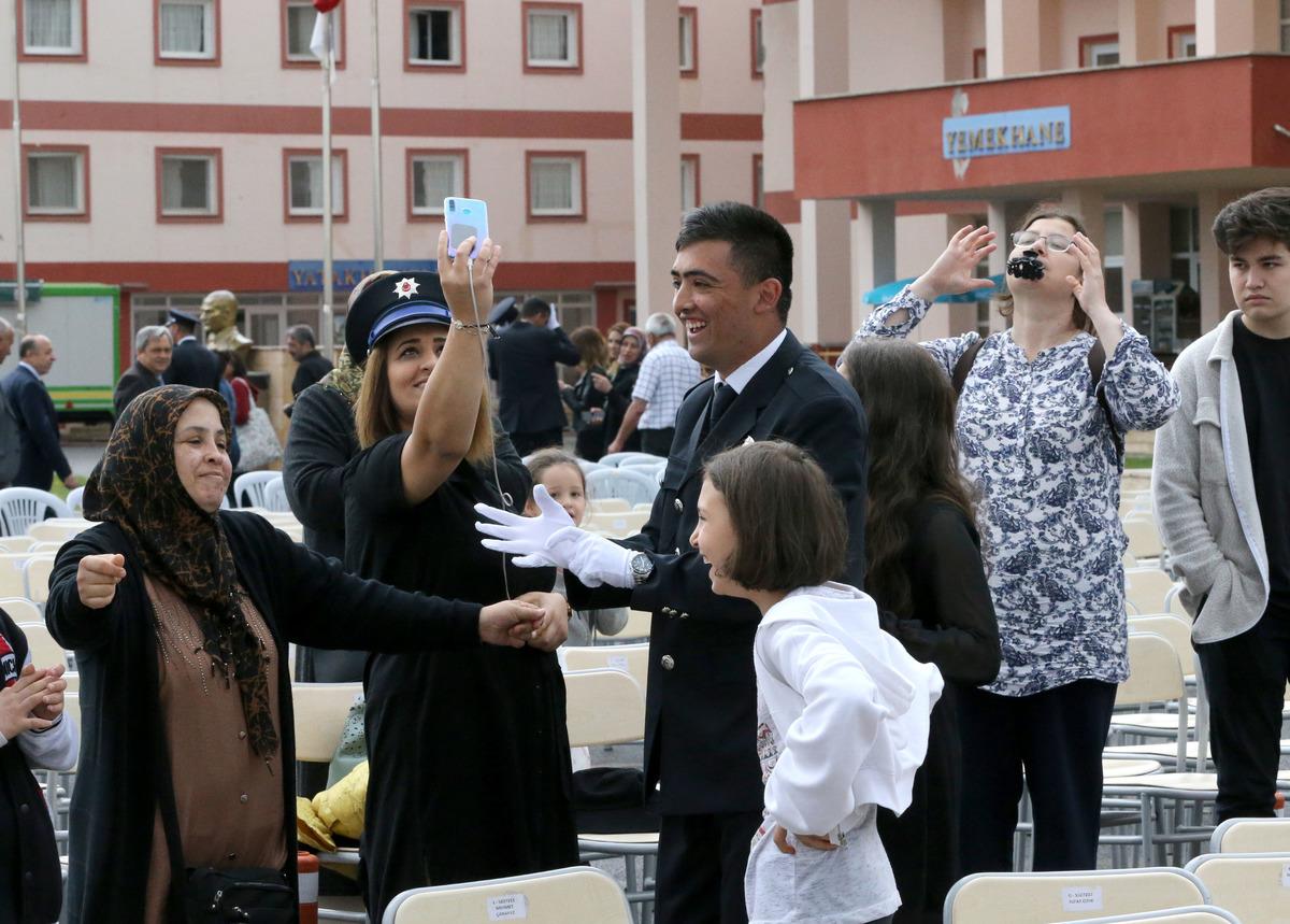 Sivas, Yozgat, Kayseri, Kırşehir ve Niğde'de polis adayları mezun oldu