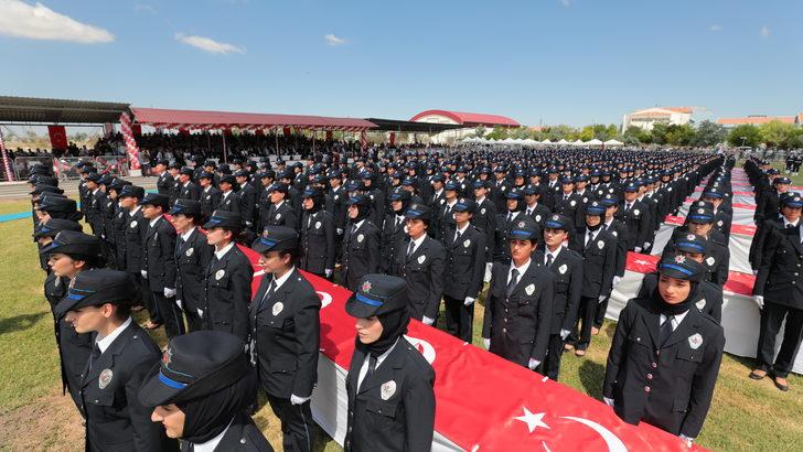 Aksaray'da polis adayları mezuniyet sevinci yaşadı G3