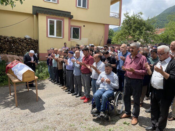 Şehit Topçu Uzman Çavuş Özkaya'nın babaannesi son yolculuğuna uğurlandı G2