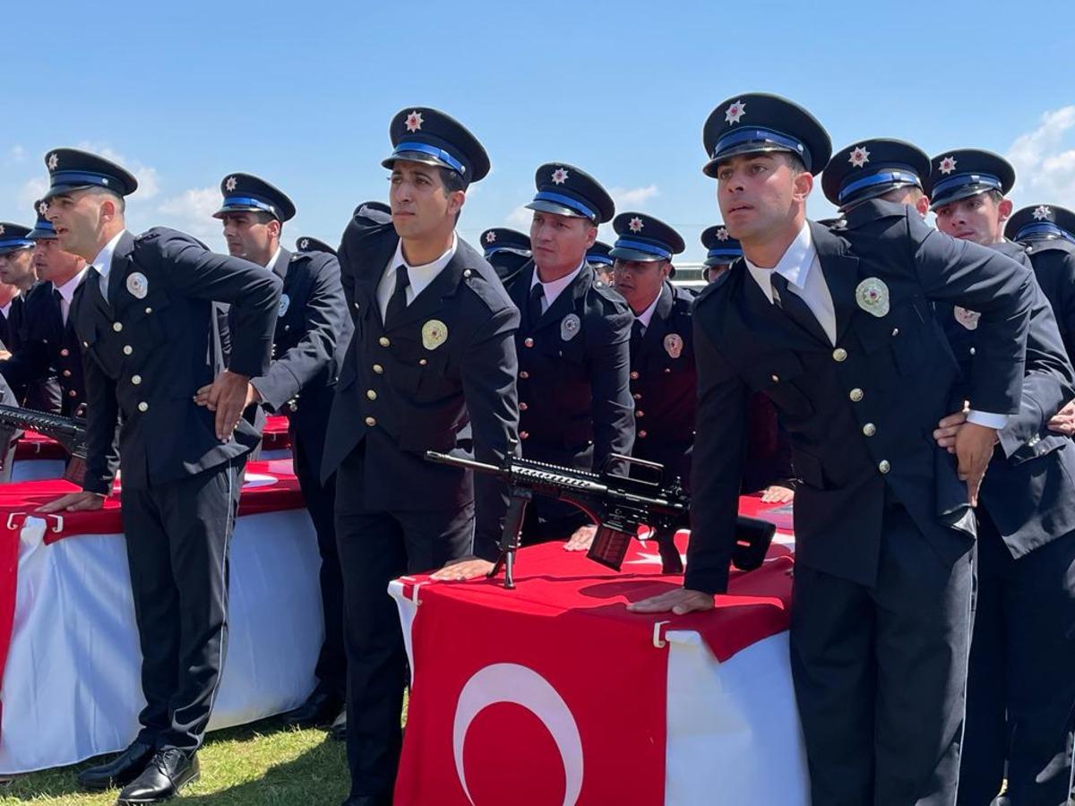 Afyonkarahisar'da Polis Eğitim Merkezi'nde mezuniyet sevinci
