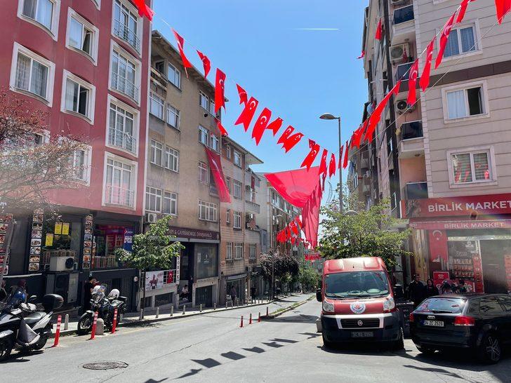 Şehit Piyade Uzman Çavuş Sercan Baş'ın baba evi bayraklarla donatıldı G3