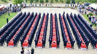 Karabük Polis Meslek Eğitim Merkezinde mezuniyet heyecanı