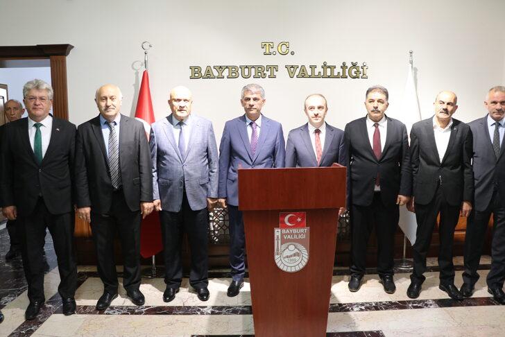 Kültür ve Turizm Bakan Yardımcısı Nadir Alpaslan, Bayburt'ta ziyaretlerde bulundu G2