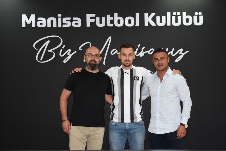Manisa FK, orta saha oyuncusu Burak Altıparmak'ı transfer etti G2