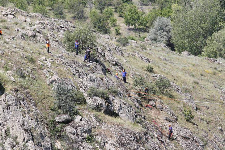 Afyonkarahisar'da "Dağda Arama Kurtarma Tatbikatı" G3